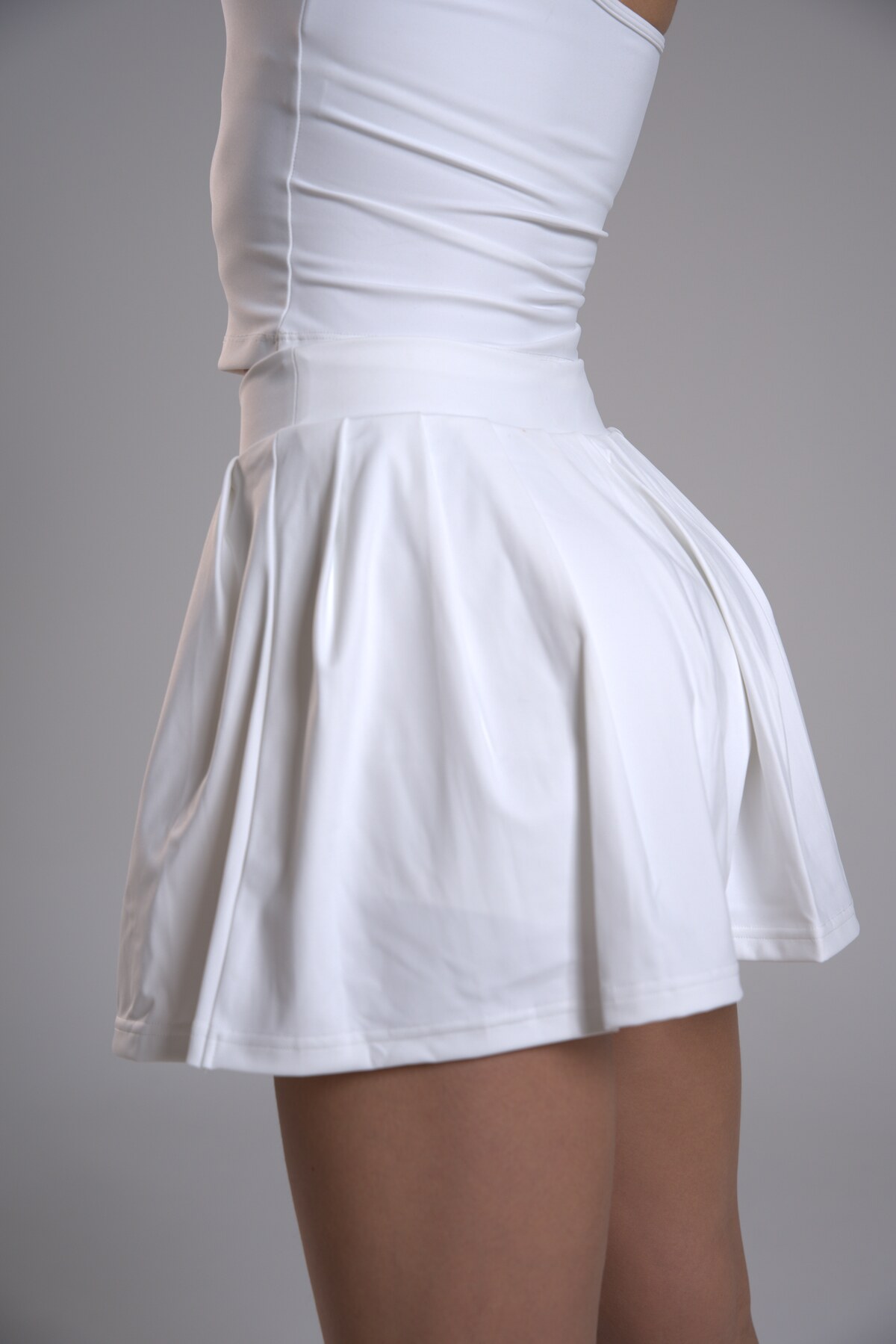 Foundation Skirt in White